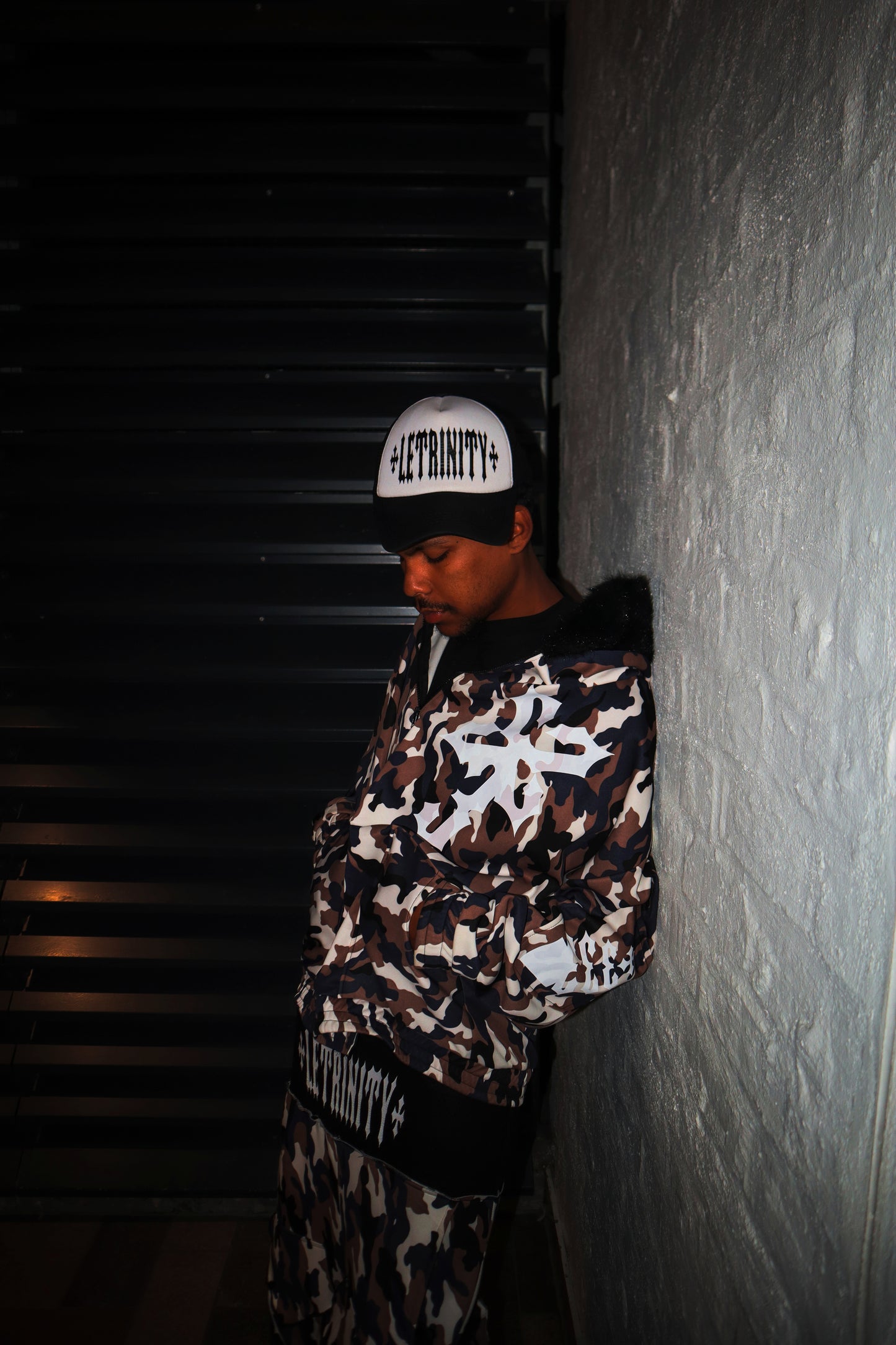 CAMO ZIP UP HOODIE