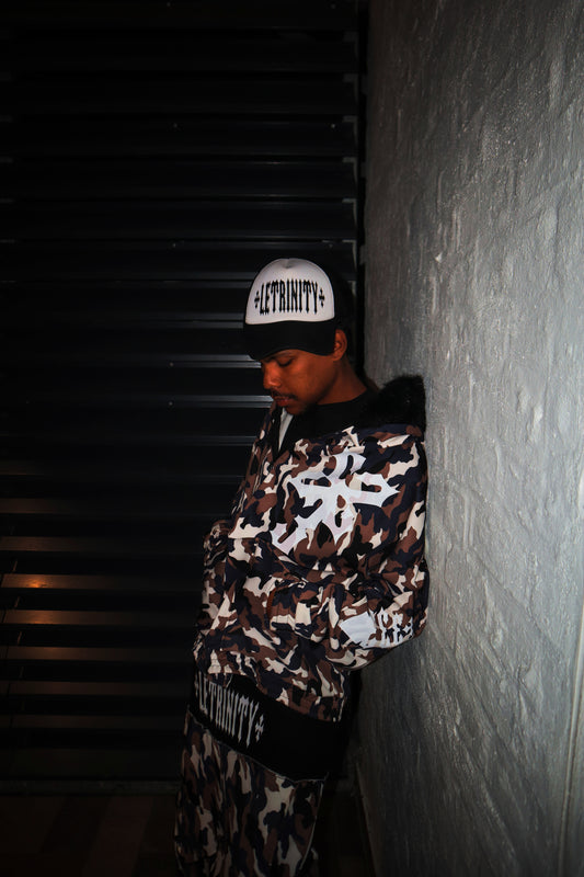 CAMO ZIP UP HOODIE
